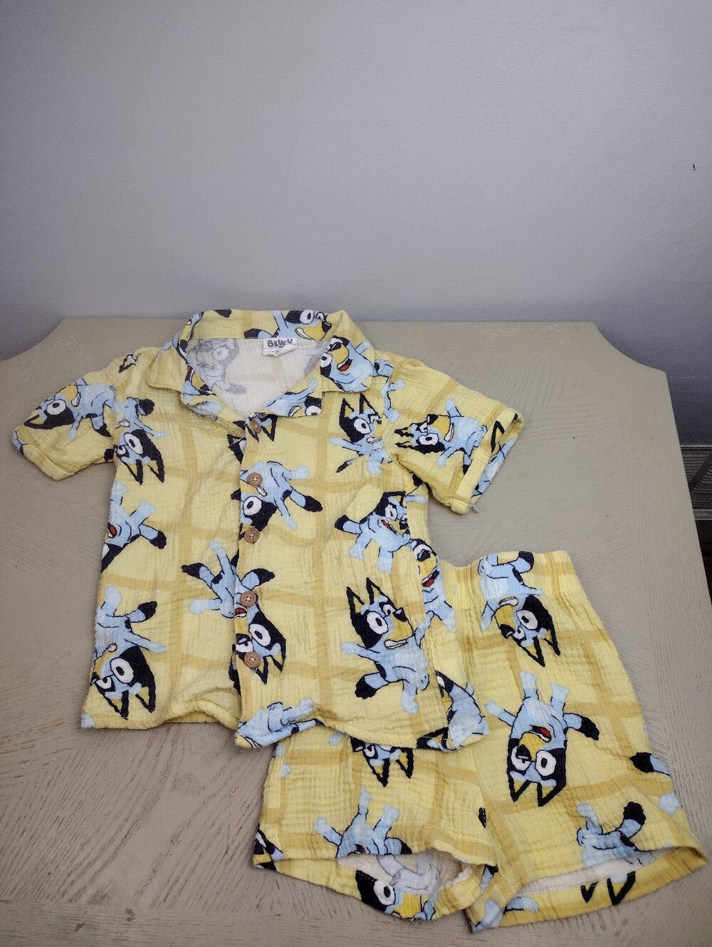 Yellow Kids Pajama Set with Bluey Dog Print size 5/6